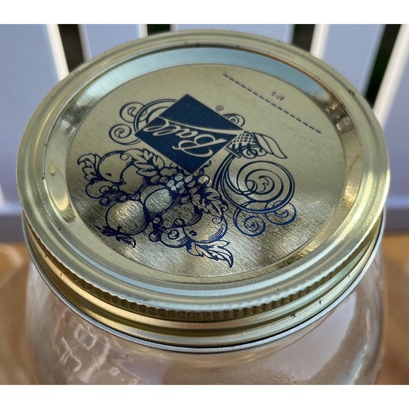 Vintage Kerr Wide Mouth Mason Half Gallon Glass Jar with New Twist on Lid - Picture 4 of 10